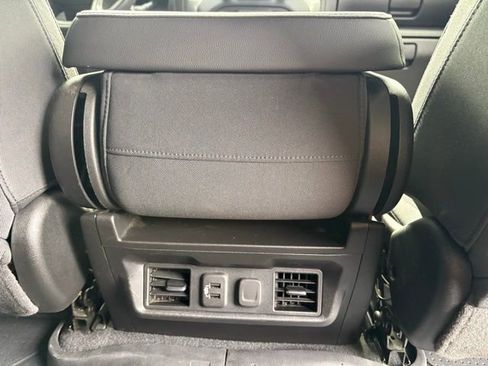 Used 2020 Chevrolet Silverado 1500 RST image 26