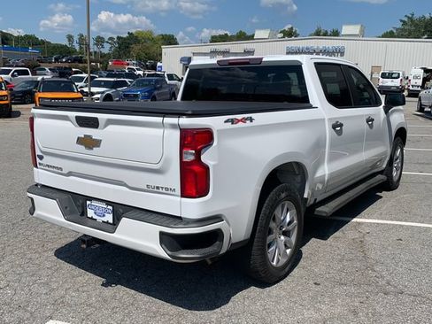 Used 2021 Chevrolet Silverado 1500 Custom w/ Safety Confidence Package AWD/4WD image 5