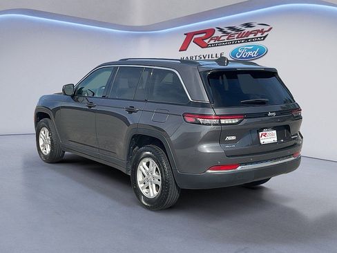Used 2024 Jeep Grand Cherokee Laredo w/ Trailer Tow Package AWD/4WD image 3