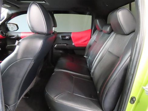 Used 2022 Toyota Tacoma TRD Pro AWD/4WD image 30