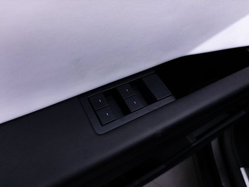 Used 2024 Tesla Cybertruck AWD Crew Cab image 19