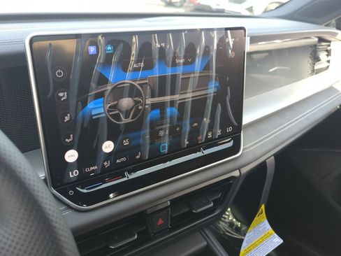 New 2026 Volkswagen Tiguan SE R-Line image 26