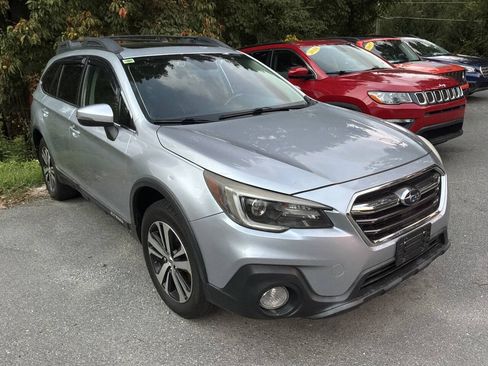 Used 2018 Subaru Outback 2.5i Limited AWD/4WD image 1