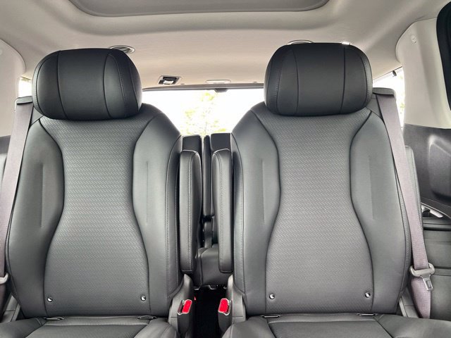 Certified 2026 Kia Carnival SX Prestige FWD image 37