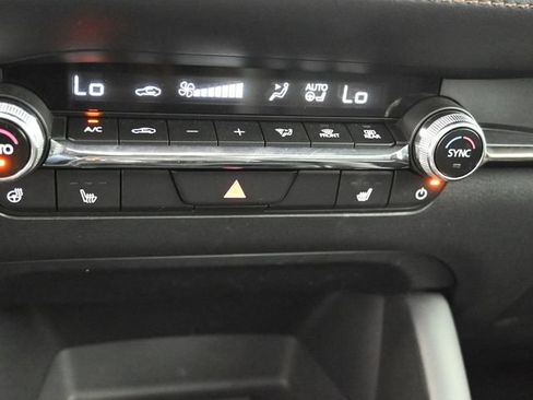 Used 2024 MAZDA MAZDA3 Hatchback w/Premium Plus Pkg AWD/4WD image 11