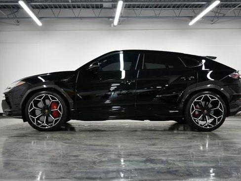 Used 2024 Lamborghini Urus Performante AWD/4WD image 4