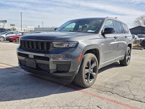 Used 2021 Jeep Grand Cherokee L Laredo image 3
