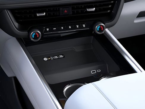 New 2025 Chevrolet Suburban Premier image 23