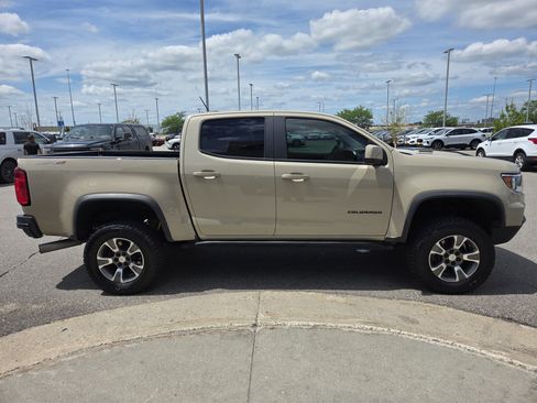 Used 2021 Chevrolet Colorado ZR2 AWD/4WD image 16