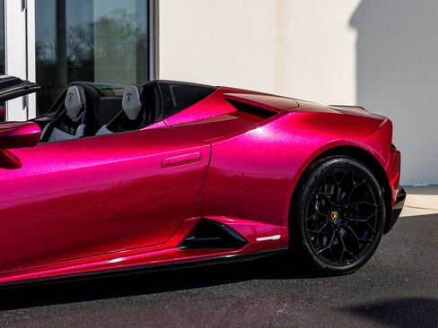 Used 2022 Lamborghini Huracan EVO image 8