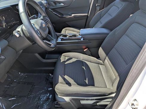 Used 2025 Chevrolet Equinox LT image 16