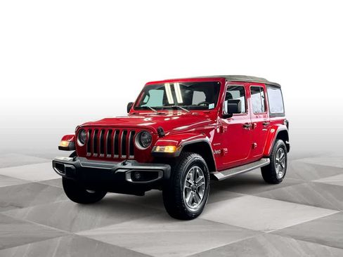 Used 2018 Jeep Wrangler Unlimited Sahara AWD/4WD image 4