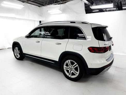 Used 2023 Mercedes-Benz GLB 250 4MATIC w/ Premium Package image 3