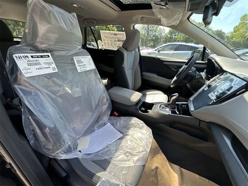 Certified 2025 Subaru Outback Premium image 15