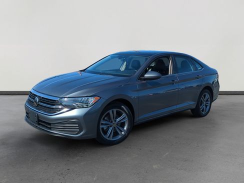 Used 2024 Volkswagen Jetta SE image 1