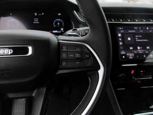 Used 2024 Jeep Grand Cherokee Laredo X w/ Luxury Tech Group I image 20