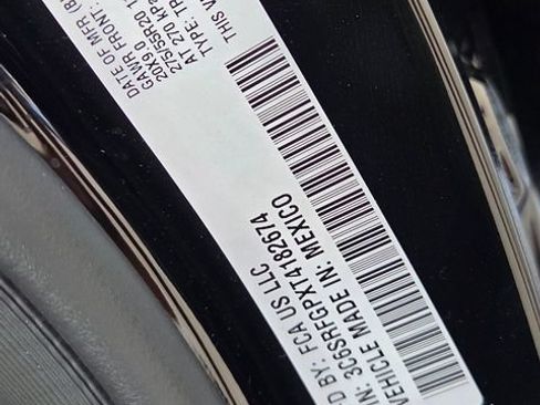 New 2026 RAM 1500 Express AWD/4WD image 18