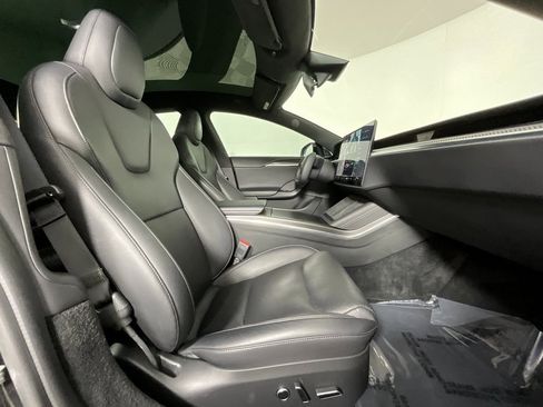 Used 2022 Tesla Model S Plaid image 19