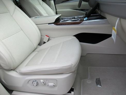 Certified 2026 Cadillac Escalade Platinum Sport w/ LPO, ONYX Package AWD/4WD image 11