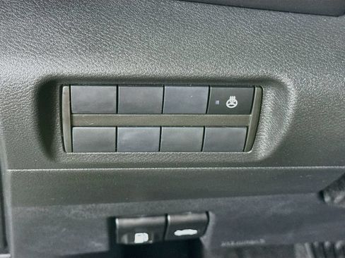 Certified 2023 Nissan Kicks SR w/ SR Premium Package FWD image 18