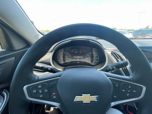 Used 2024 Chevrolet Malibu RS FWD image 13