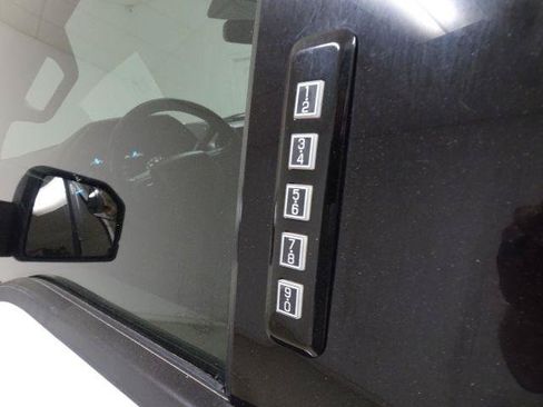 Used 2018 Ford F150 XLT w/ Equipment Group 302A Luxury AWD/4WD image 12