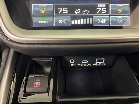 Used 2025 Subaru Legacy Premium image 21