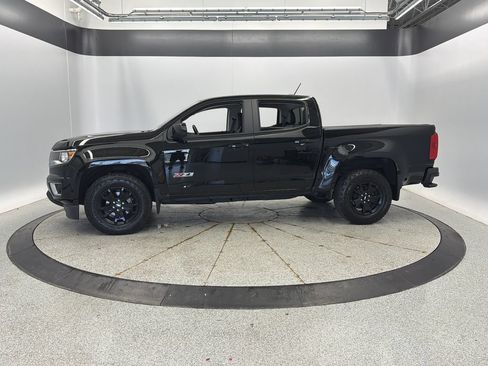Used 2020 Chevrolet Colorado Z71 w/ Z71 Midnight Edition AWD/4WD image 2