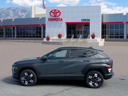 Used 2025 Hyundai Kona SEL AWD/4WD image 6