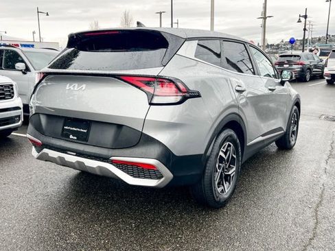 Certified 2024 Kia Sportage LX image 8