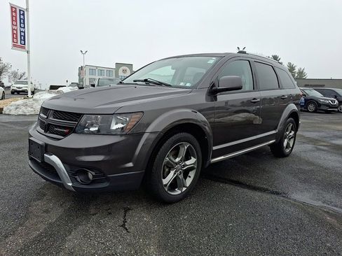 Certified 2017 Dodge Journey Crossroad image 4