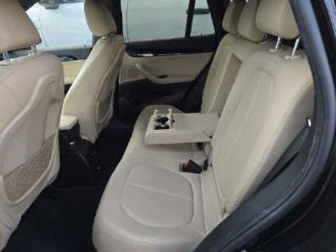 Used 2018 BMW X1 sDrive28i image 11