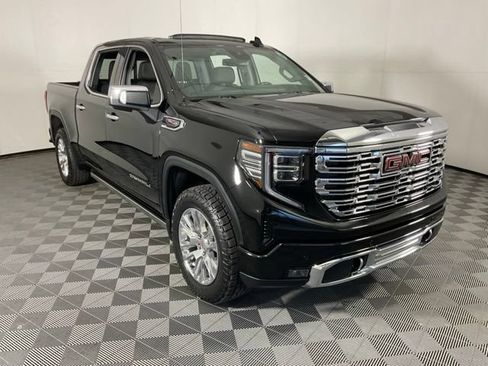Used 2022 GMC Sierra 1500 Denali AWD/4WD image 3
