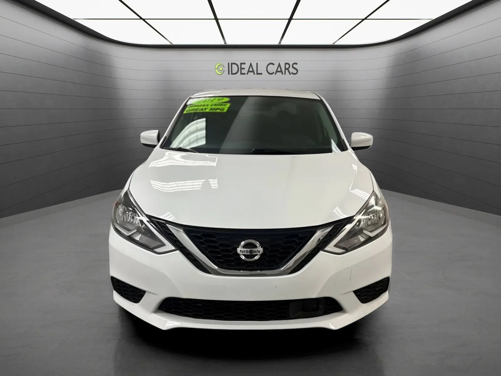 Used 2019 Nissan Sentra SV FWD image 2