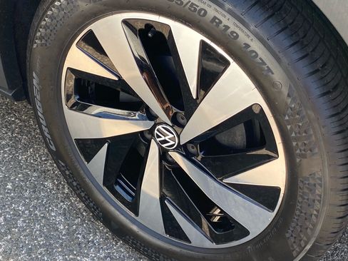 Certified 2023 Volkswagen ID.4 Pro RWD image 19