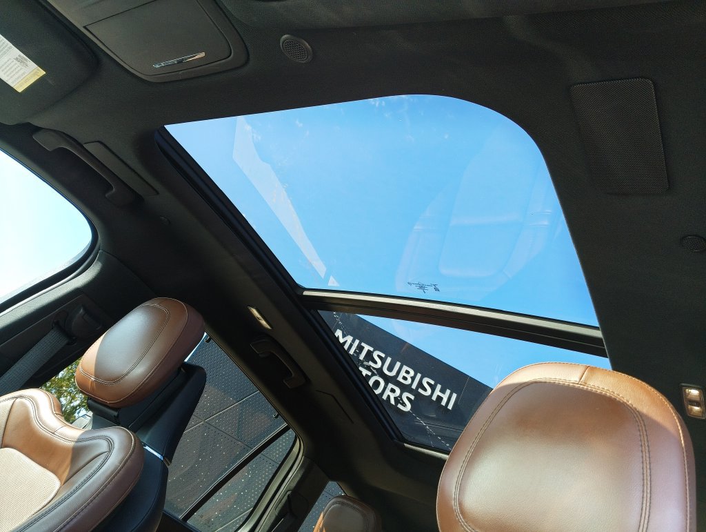 Used 2021 Lincoln Aviator Reserve AWD/4WD image 10