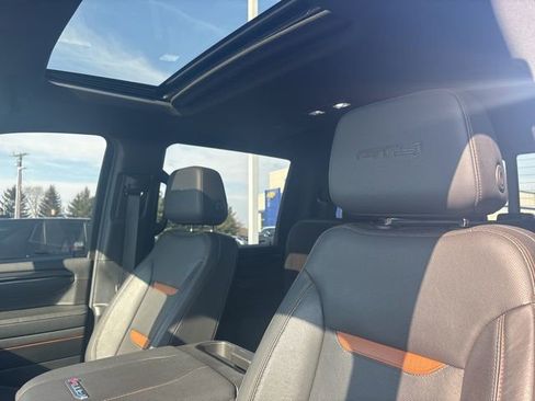 Used 2024 GMC Sierra 2500 AT4 w/ AT4 Premium Plus Package image 12