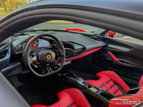 Used 2023 Ferrari SF90 Stradale image 2