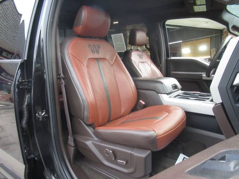Used 2018 Ford F250 King Ranch w/ King Ranch Ultimate Package AWD/4WD image 7