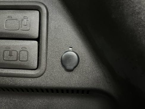 Used 2019 Chevrolet Equinox LT image 30