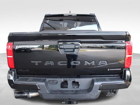Certified 2025 Toyota Tacoma TRD Off-Road w/ TRD Off Road Upgrade Package AWD/4WD image 15