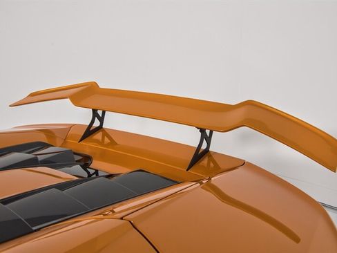 Used 2017 Lamborghini Huracan LP 610-4 AWD/4WD image 32