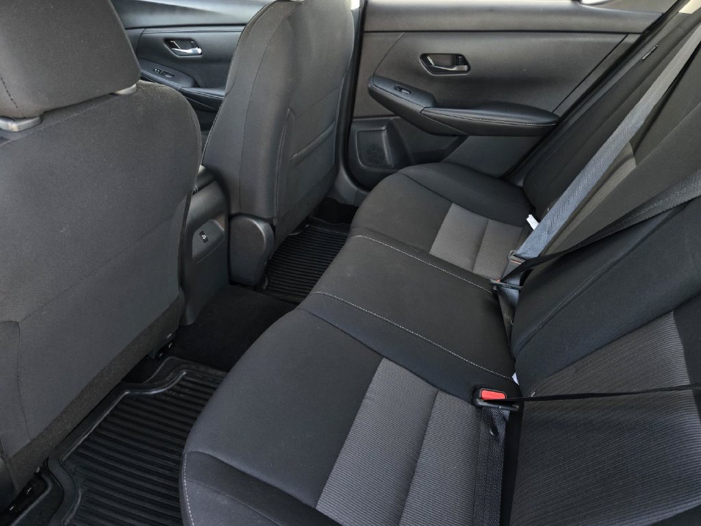 Certified 2025 Nissan Sentra SV FWD image 10