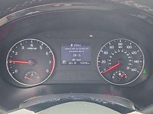 Used 2022 Kia Seltos EX image 28