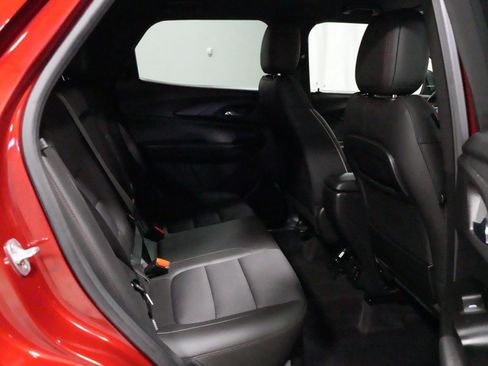 Used 2022 Chevrolet TrailBlazer RS w/ Convenience Package AWD/4WD image 9