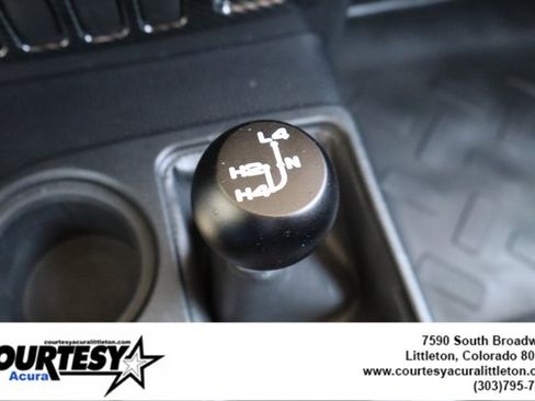 Used 2013 Toyota FJ Cruiser 4WD w/ Convenience Pkg image 18
