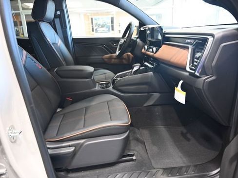 New 2026 GMC Canyon AT4 AWD/4WD image 12
