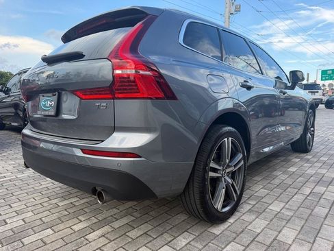 Used 2021 Volvo XC60 T5 Momentum w/ Premium Package FWD image 11