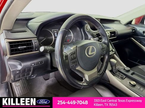 Used 2017 Lexus IS 200t image 10