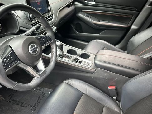 Used 2022 Nissan Altima 2.5 SR image 12